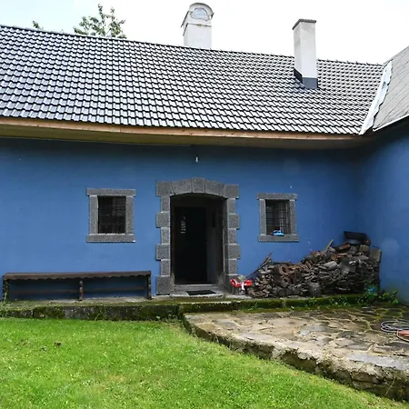 Modrá